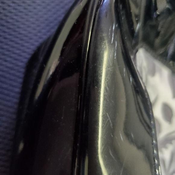 Vintage Liz Caliborne black and white flowered purse with magnetic closure - Picture 11 of 12